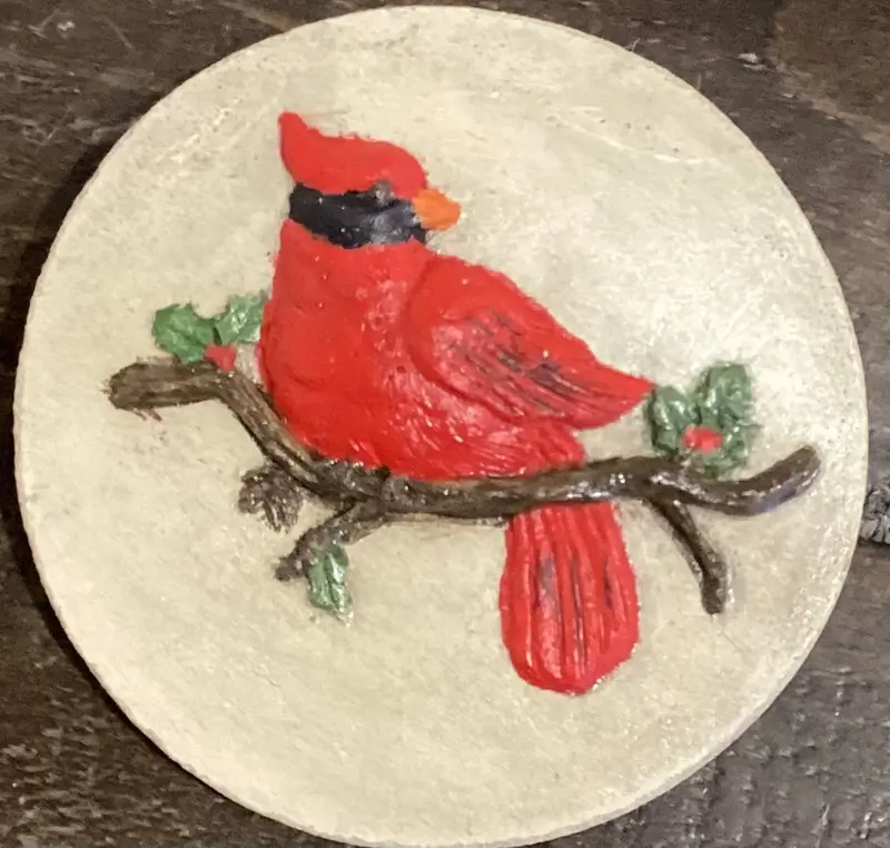 4”Round Cardinal On A Holly Branch Tile 1